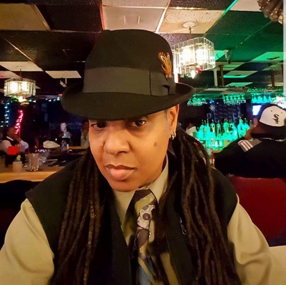 Posher - Picture 3 of 4